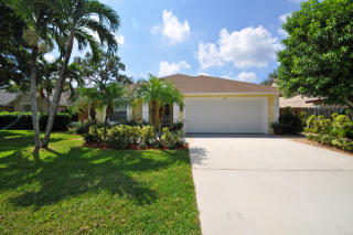 6120 Michael St, Jupiter, FL 33458-6681