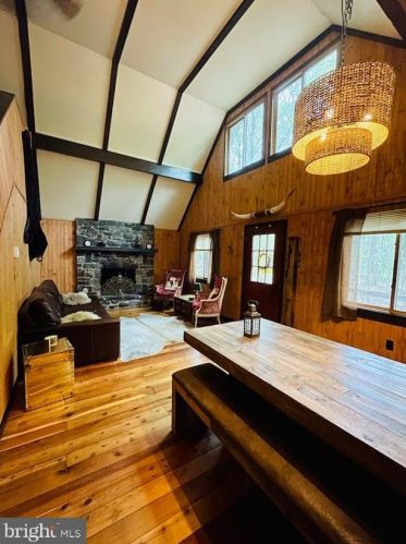 4158 Hemlock Trl, Pocono Pines, PA 18350