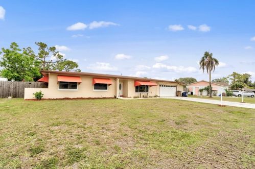 805 Jersey Rd, Lehigh Acres, FL 33936-6421