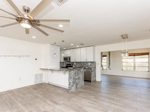 7891 11th St, Hollywood FL 33024-5148 exterior