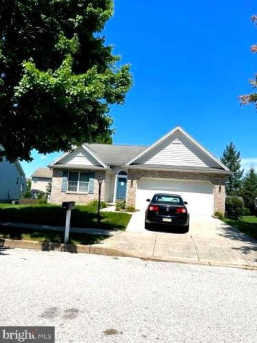 159 Colorado Ave, Littlestown, PA 17340-1140
