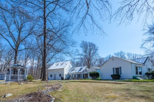 35 Kemah Mecca Lake Rd, Fredon NJ  07860-6617 exterior