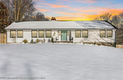 284 Pelican Rd, Middletown, NJ 07748-3040