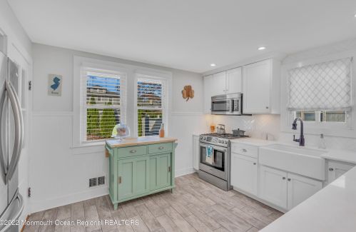 1817 Greenwood Ter, Belmar NJ 07719-2912 exterior