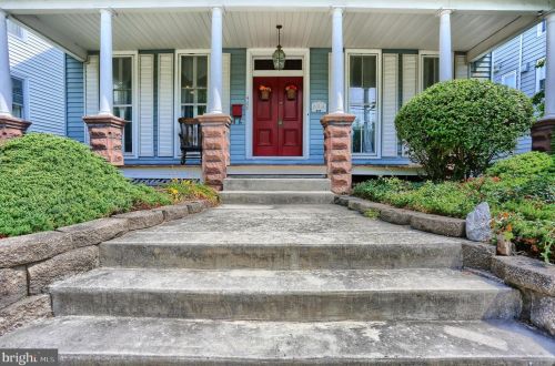 469 State St, West Enola, PA 17025-3004