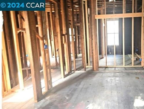 1514 9th St, Oakland CA  94607-1910 exterior