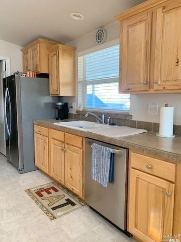 1114 Dale Ct, Santa Rosa CA  95401-4448 exterior