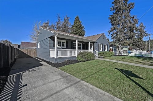 2011 Siesta Ln, Santa Rosa, CA 95404-3236