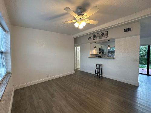 3105 Ocean Pkwy, Boynton Beach FL  33435-1652 exterior