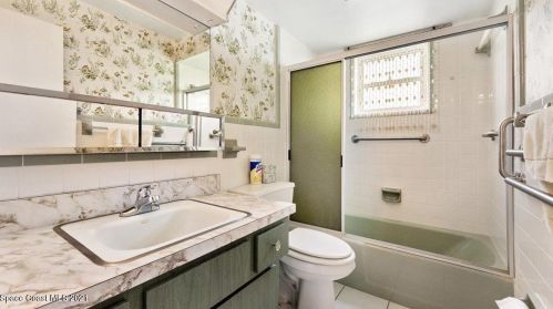 1270 Plum Ave, Merritt Island FL  32952-5848 exterior