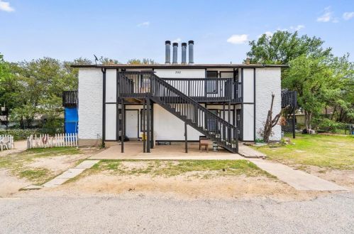 302 Hedgewood Dr, Georgetown TX  78628-2493 exterior