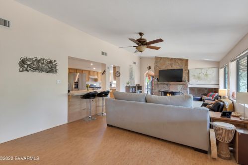 2060 Grasshopper Ln, Sedona AZ 86336-4556 exterior