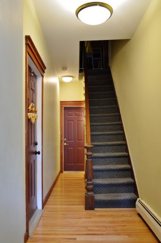 76 34th St, Bayonne, NJ 07002-3923