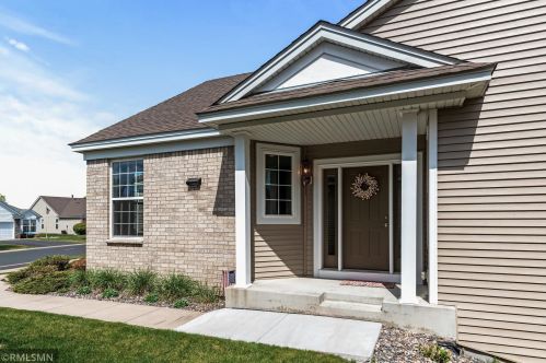 5163 157th St, Lino Lakes, MN 55038-8809