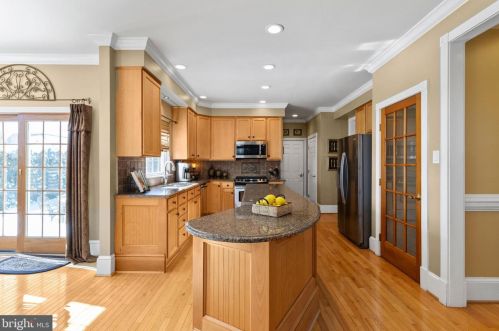 1583 Candace Ln, Yardley PA 19067-4484 exterior