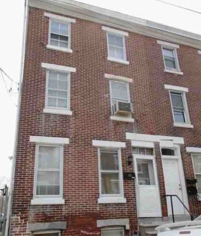664 Corson St, Norristown, PA 19401-3749