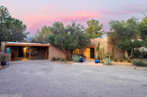 2705 Sahuara Ave, Tucson, AZ 85712-2334