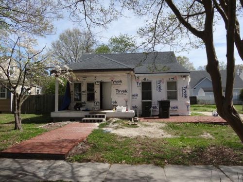 4735 Woolsey St, Norfolk, VA 23513-3958