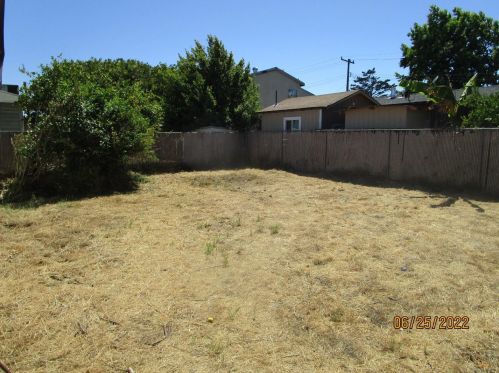 423 Hunter Ave, Oakland CA  94603-2135 exterior