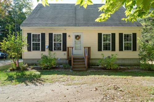 87 Garney Rd, Wakefield NH  03872-7400 exterior