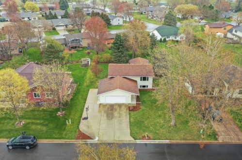9 Greenhaven Bay, Faribault, MN 55021-9257