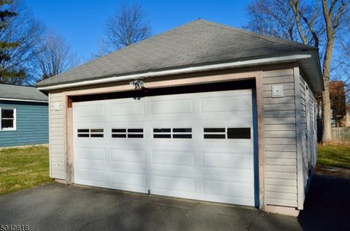 49 Main St, Flemington NJ  08822-1413 exterior