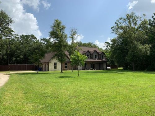 532 County Road 632, Mont Belvieu, TX 77535