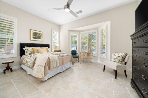 8 King Edward Ct, Rancho Mirage CA  92270-1621 exterior