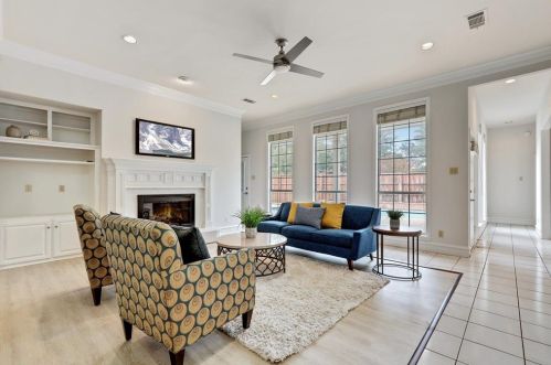 1902 Spring Meadow Ln, Richardson, TX 75081-2169