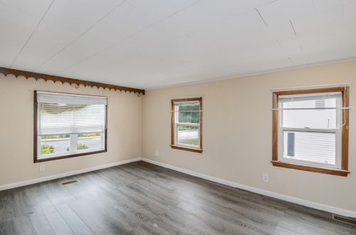 352 Park Ave, Valpo IN  46383-4645 exterior