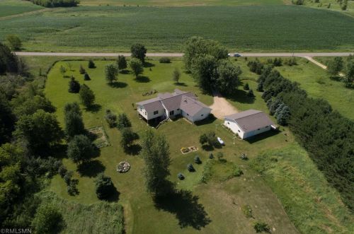 1748 30th Ave, Hammond WI  54015-5215 exterior