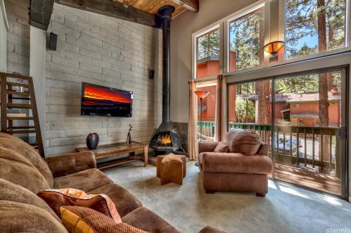 1474 Keller Rd, South Lake Tahoe, CA 96150-8733
