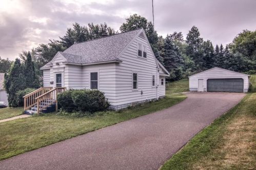 1305 Vine St, Eau Claire, WI 54703-2779