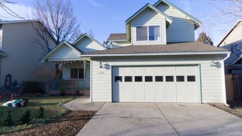 2482 Lynda Ln, Bend, OR 97701-5872