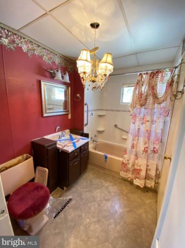 825 Elizabeth Dr, Molino PA  17961-1503 exterior