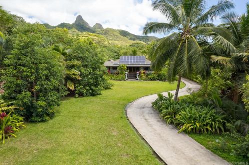 41-729 Kumuhau St, Waimanalo, HI 96795