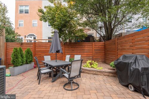 829 29th St, Philadelphia PA  19130-1160 exterior