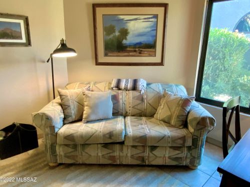 8760 Arnold Palmer Dr, Tucson AZ  85742-9680 exterior