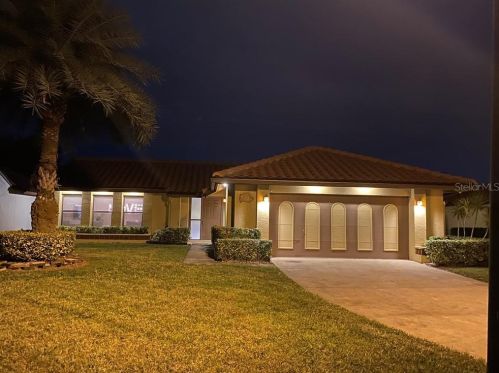 8224 Rolla Ct, Orlando, FL 32836-8738