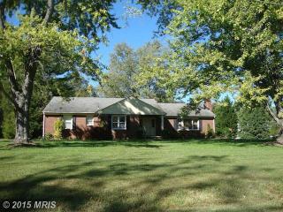 1540 Heatherstone Dr, Fredericksburg, VA 22407-4849