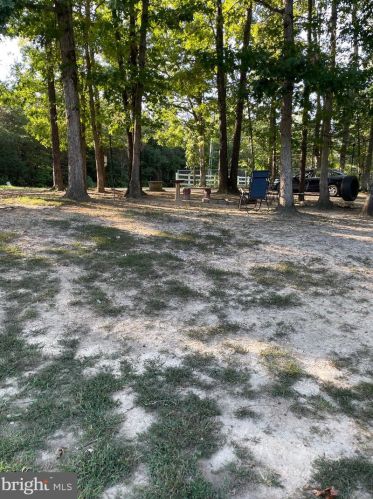 8301 Seays Rd, Spotsylvania VA  22551-3427 exterior