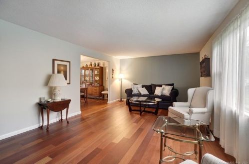 11 Timber Trl, Milford CT  06460-8616 exterior