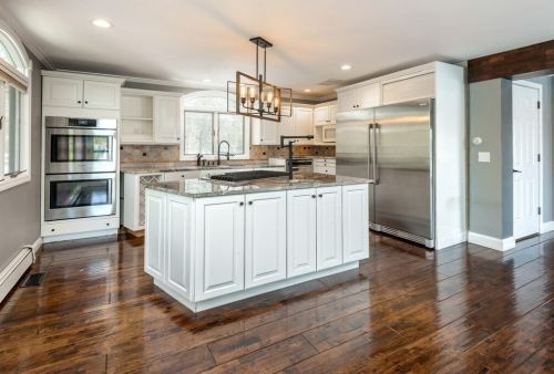 48 Laurelwood Dr, Webster MA  01570-3441 exterior