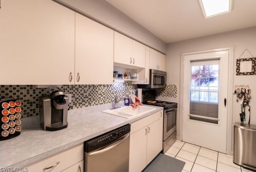 12 Heath Aster Ln, Lehigh Acres FL 33936-7347 exterior