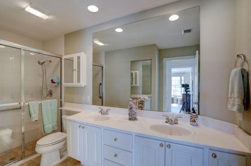 10652 Hartwick Dr, Fort Pierce FL  34987-1923 exterior