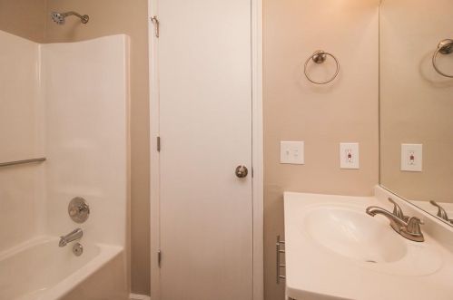760 Guide Post Ln, Stone Mountain GA  30088-1942 exterior