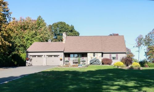 286 Beach Rd, Waterbury, CT 06716-1626