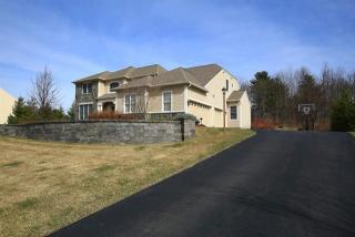 25 Windsor Ct, Slingerlands, NY 12159-3713