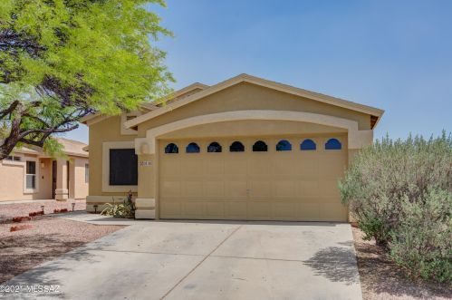 10182 Desert Gorge Dr, Tucson, AZ 85747-5036
