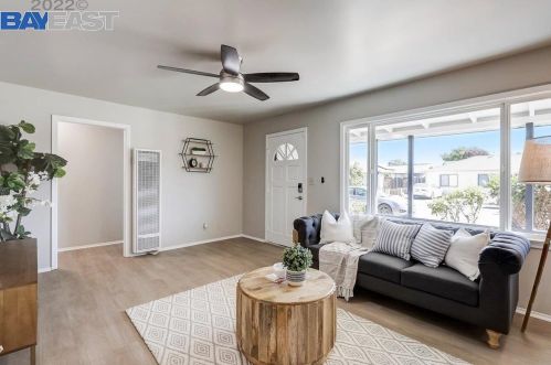 1513 142nd Ave, San Leandro CA  94578-1707 exterior